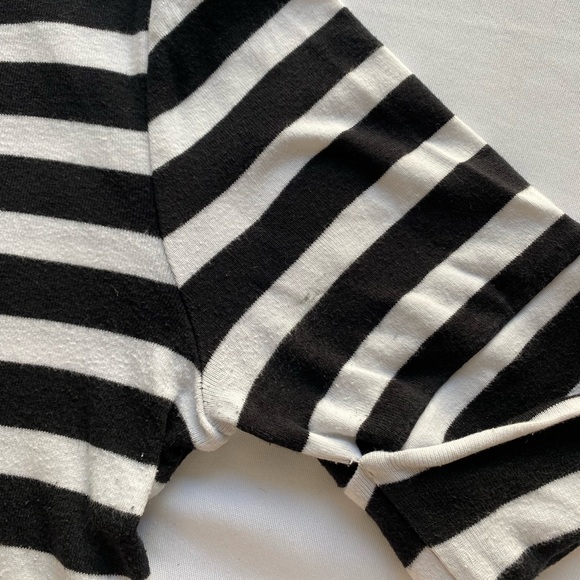 Lauren Ralph Lauren Black and White Stripped Shortsleeved Top, Size M - Picture 10 of 10